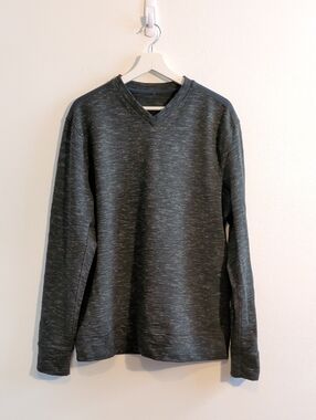 LULULEMON heather green v-neck pullover sweatshirt